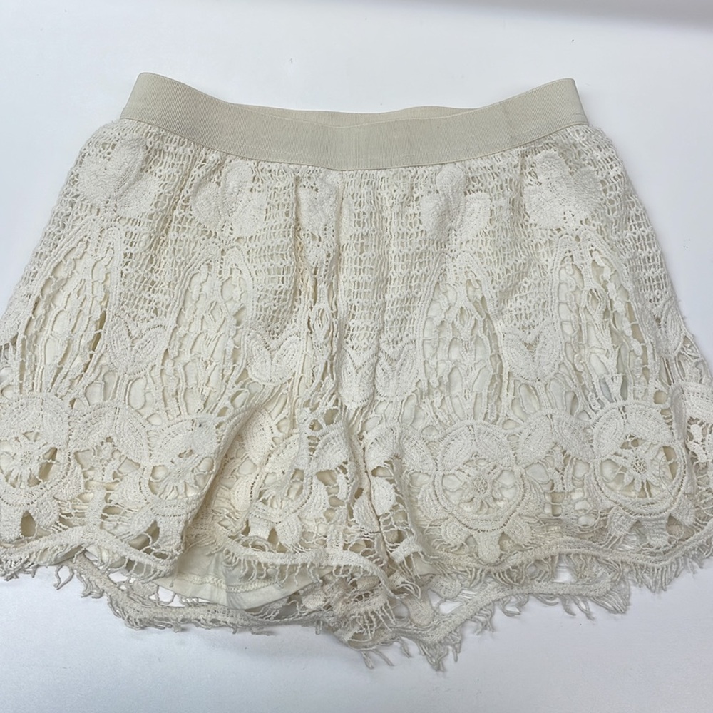 American Eagle crochet fringe shorts elastic waistband cream size XS